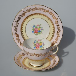 Starožitný porcelánový trojset Kvety
