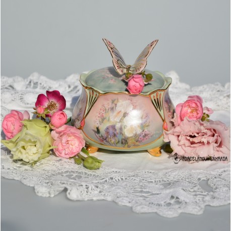 Lena Liu HRACIA Zberateľská porcelánová šperkovnička 
