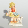 Starožitná porcelánová soška