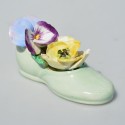 Zberateľsk&aacute; porcel&aacute;nov&aacute; črievička 6x10,5x4 cm, oťuky na kvietkoch