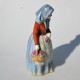 Starožitná porcelánová soška