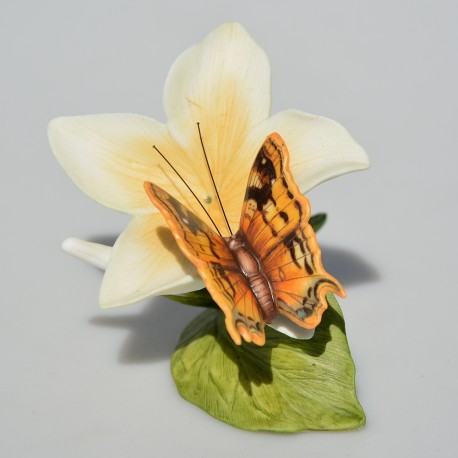 Zberateľská porcelánová soška Motýľ