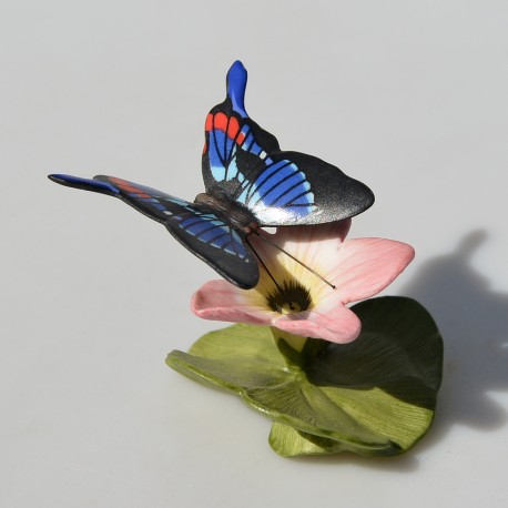 Zberateľská porcelánová soška Motýľ