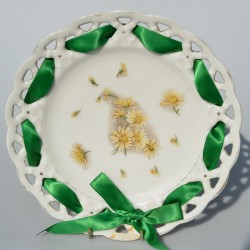Starožitný porcelánový tanier 