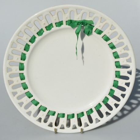Starožitný porcelánový tanier 